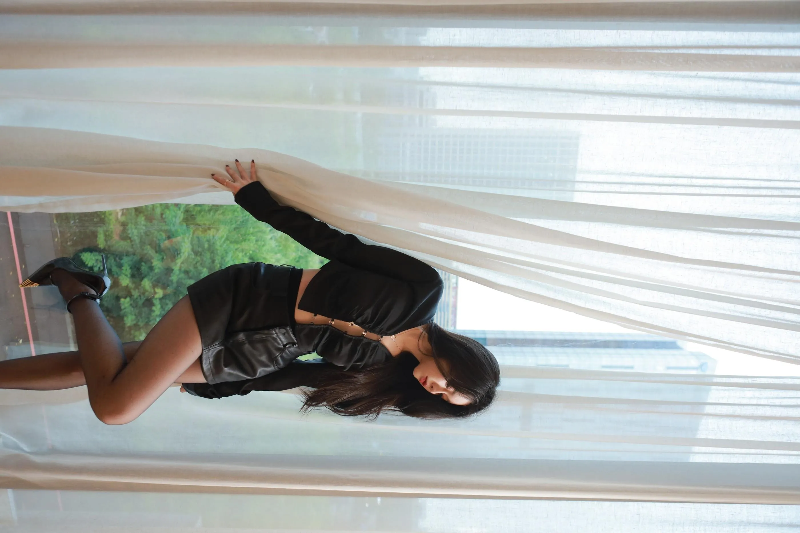Sia不吃鱼 – NO.001 OL黑丝秘书 [97P]插图8